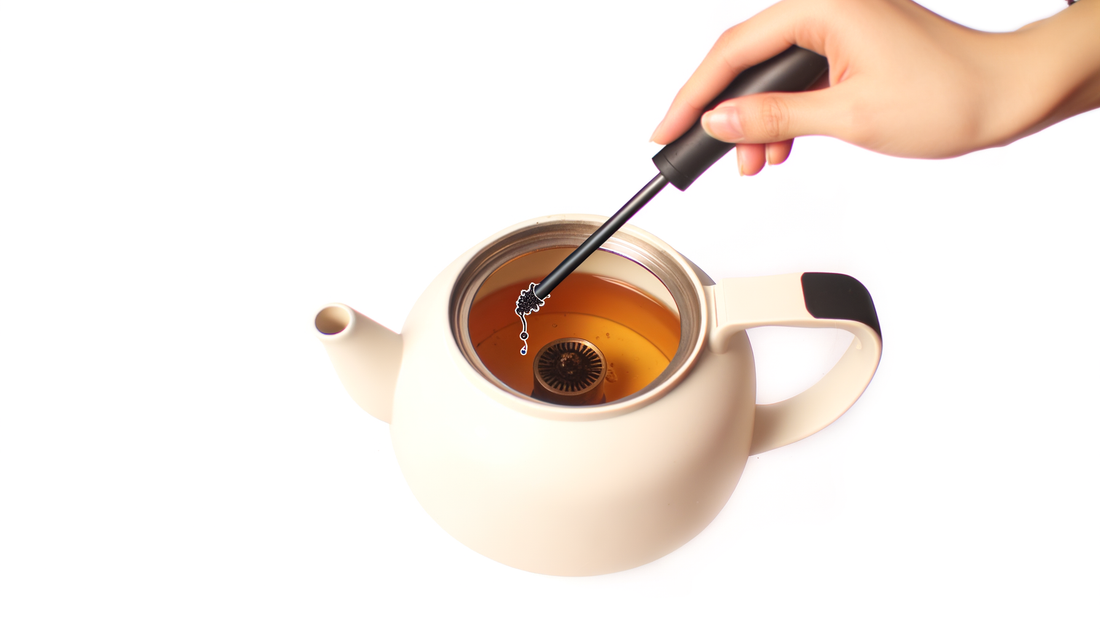 Hoe maak ik een theepot van binnen schoon?