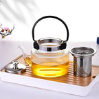 theepot met filter voor losse thee